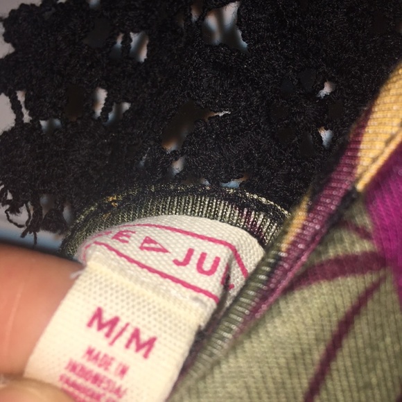 Cute Tank Top - Picture 2 of 4